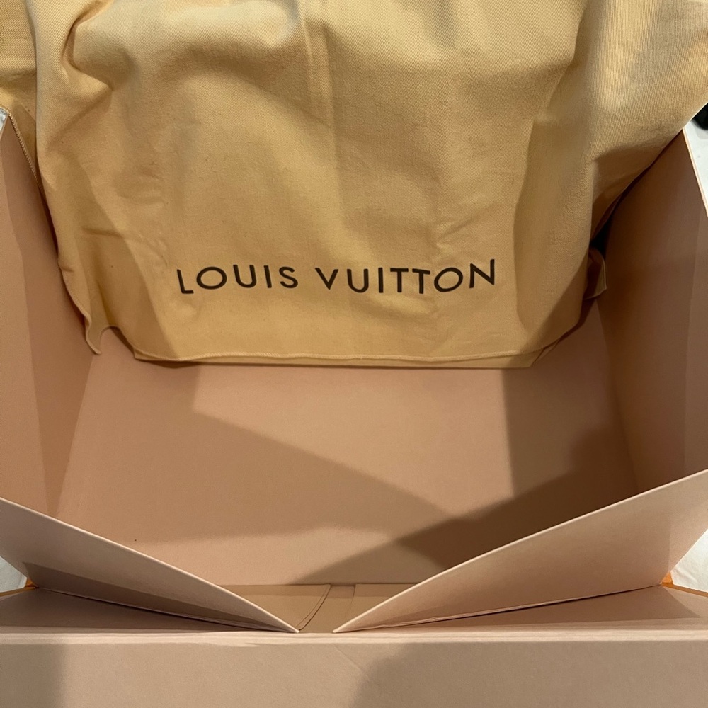 Louis Vuitton Merakami. Delicious Condition! - Picture 14 of 14